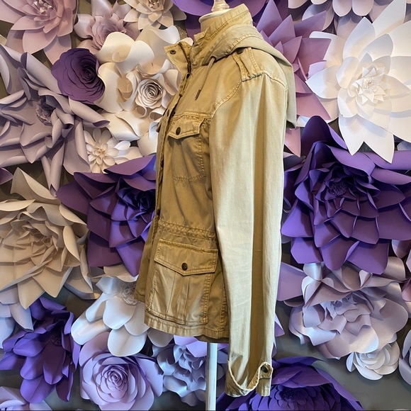 Beige Jacket - Picture 2 of 7